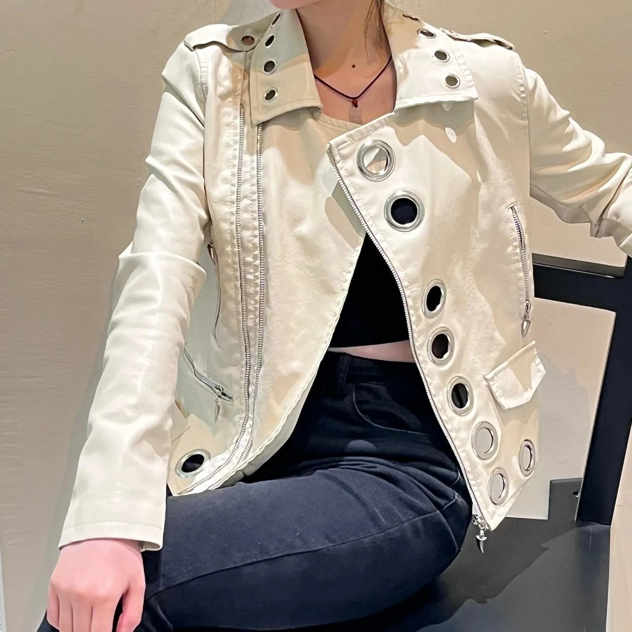 Black Short Leather Jacket 2026 Autumn New Women's Versatile Fashion Metal Circles Slim PU Leather Jackets Motorcycle tops